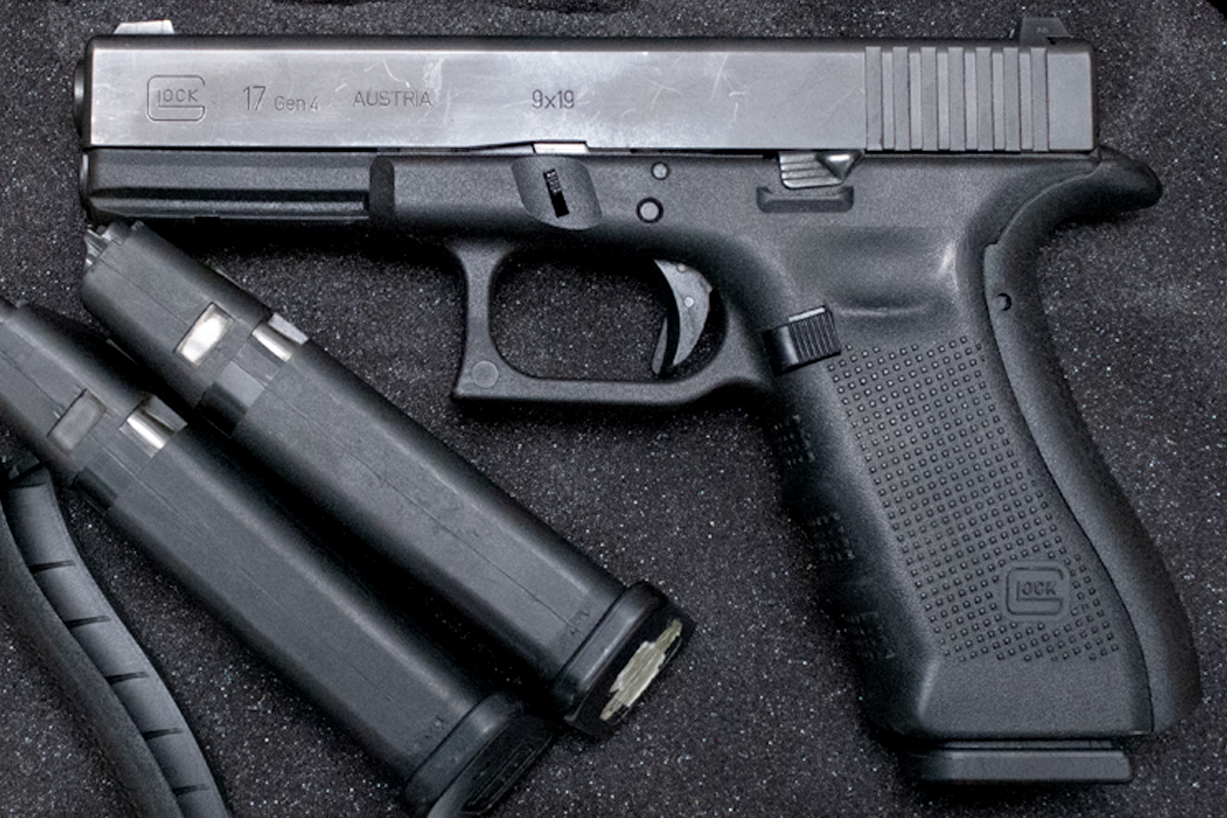 GLOCK 17 Gen4 9mm Police Trade-in Pistol with Three Magazines and Original Box
